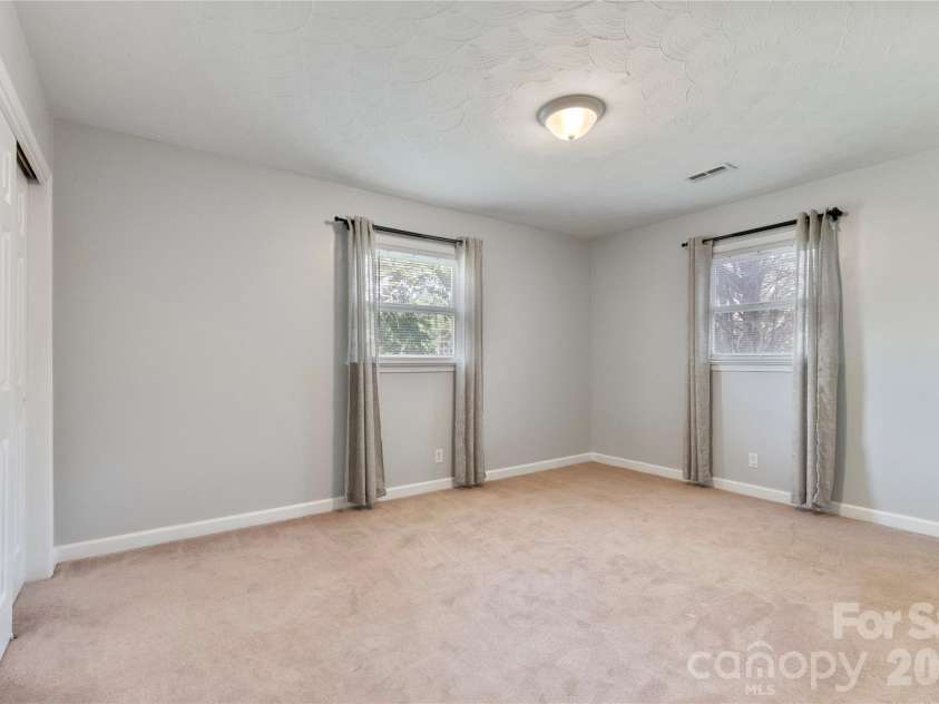 425 Bost Road, Morganton, NC 28655.  MLS# CAR4397179, YatesRealty ID 33441. 