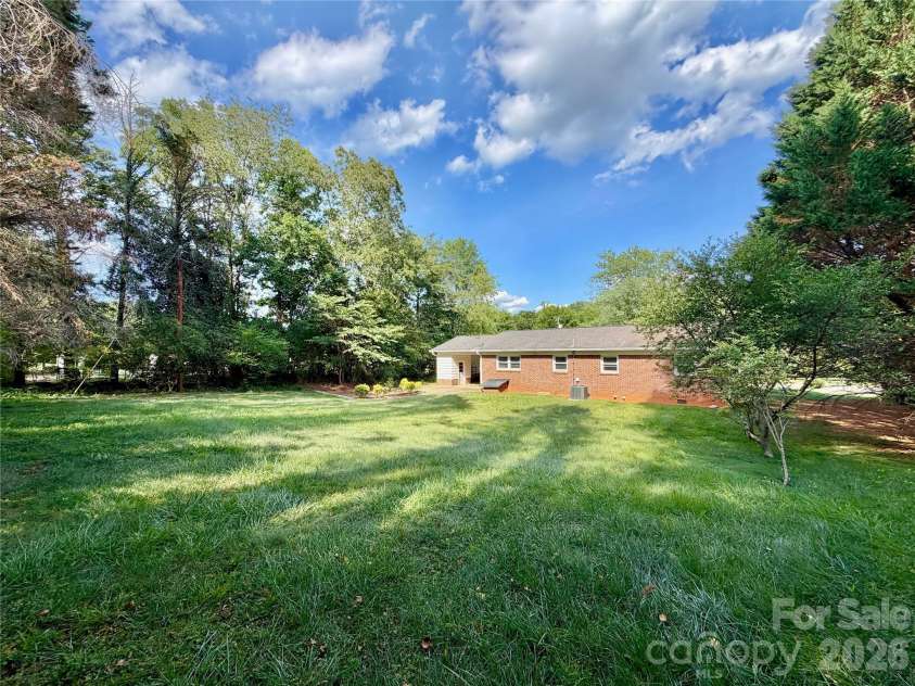 425 Bost Road, Morganton, NC 28655.  MLS# CAR4397179, YatesRealty ID 33441. 