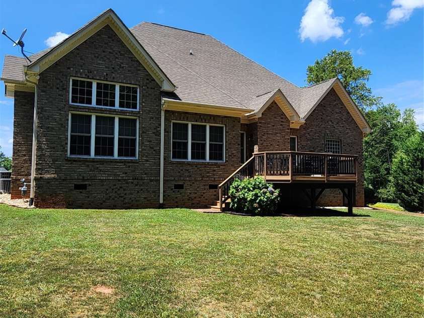 146 Orchard Farm Lane, Mooresville, NC 28117.  MLS# CAR4284274, YatesRealty ID 33442. Back of home