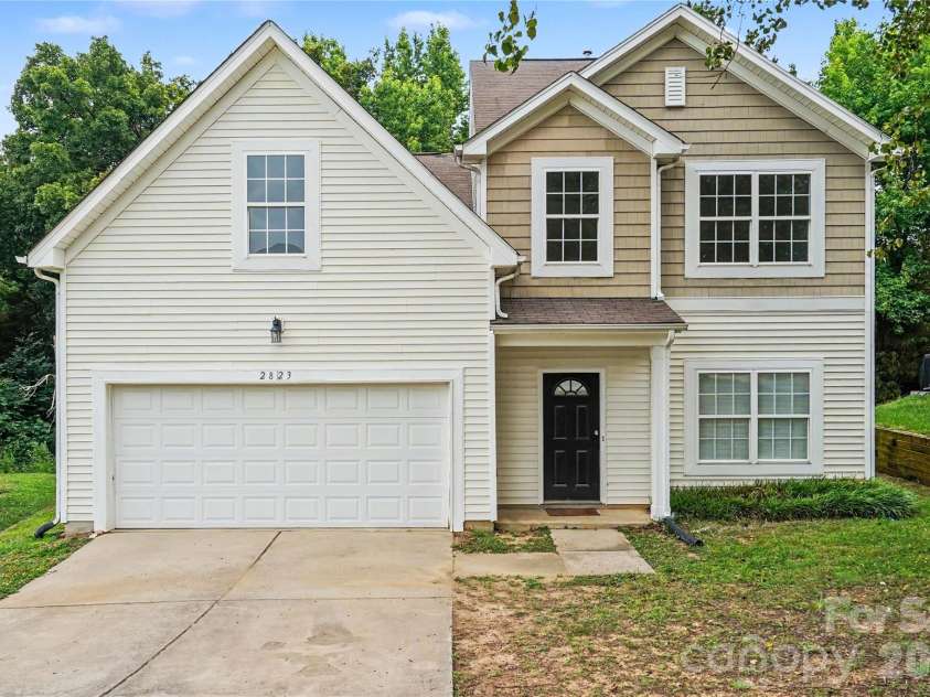 2823 Forest Grove Court, Charlotte, NC 28269.  MLS# CAR4398307, YatesRealty ID 33442. 