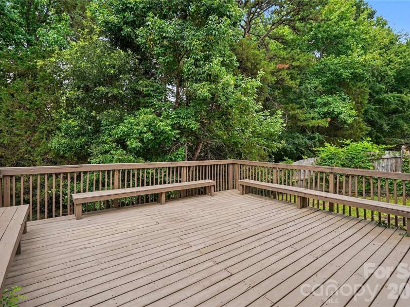 2823 Forest Grove Court, Charlotte, NC 28269.  MLS# CAR4398307, YatesRealty ID 33442. 