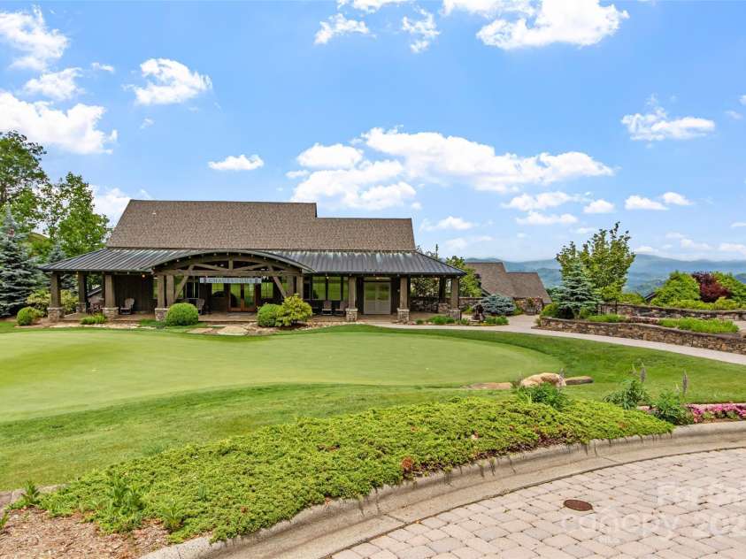 151 Austin Mountain Drive, Burnsville, NC 28714.  MLS# CAR4289442, YatesRealty ID 33443. 