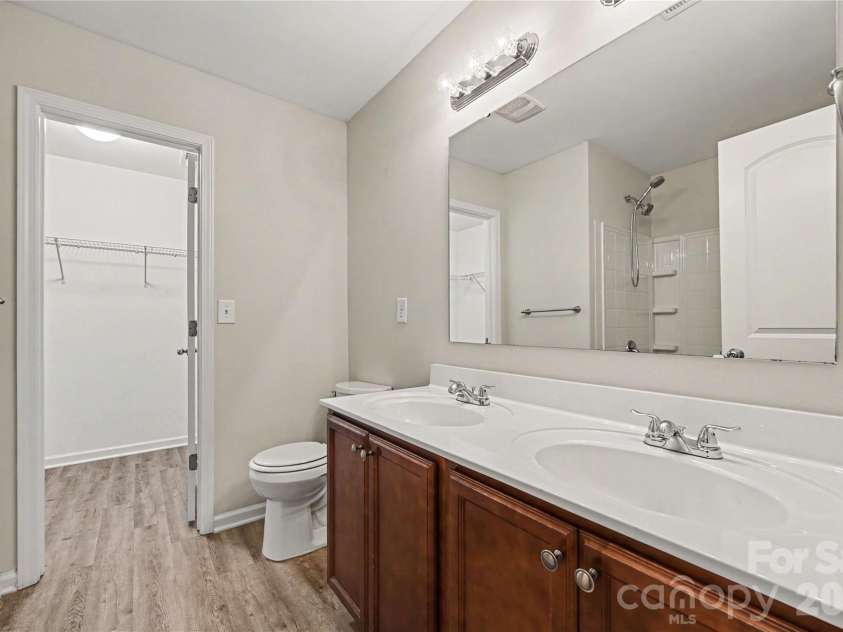 1804 Woodbridge Drive, Salisbury, NC 28146.  MLS# CAR4398321, YatesRealty ID 33443. Ensuite