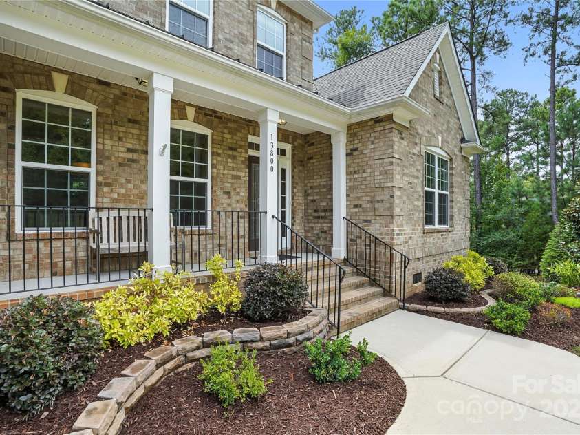 13800 Pavilion Estates Drive, Huntersville, NC 28078.  MLS# CAR4288379, YatesRealty ID 33444. 