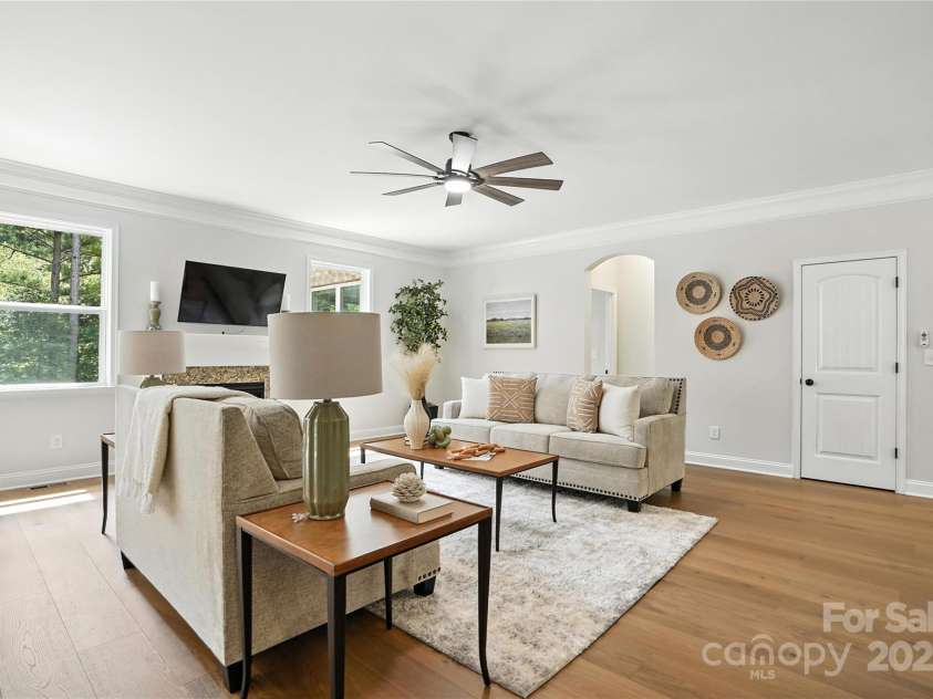 13800 Pavilion Estates Drive, Huntersville, NC 28078.  MLS# CAR4288379, YatesRealty ID 33444. 