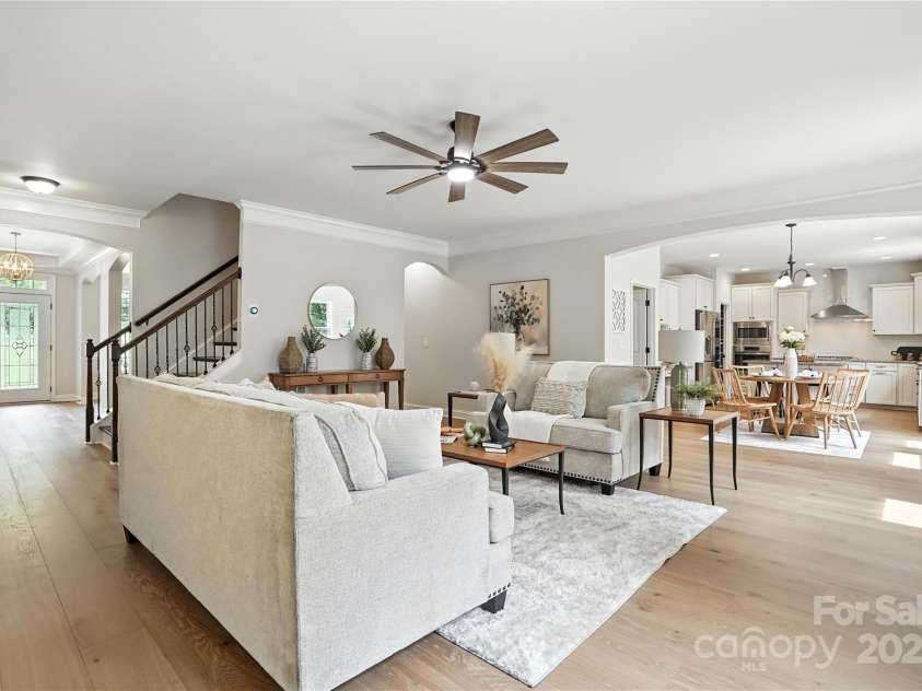 13800 Pavilion Estates Drive, Huntersville, NC 28078.  MLS# CAR4288379, YatesRealty ID 33444. 