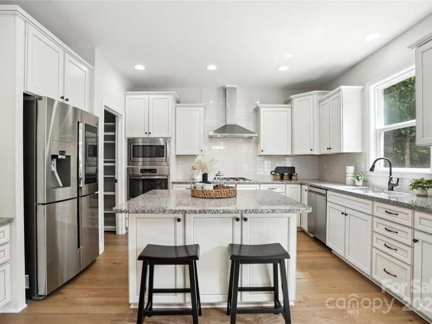 13800 Pavilion Estates Drive, Huntersville, NC 28078.  MLS# CAR4288379, YatesRealty ID 33444. 