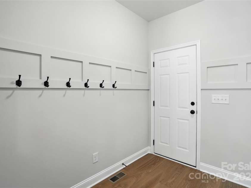 13800 Pavilion Estates Drive, Huntersville, NC 28078.  MLS# CAR4288379, YatesRealty ID 33444. 