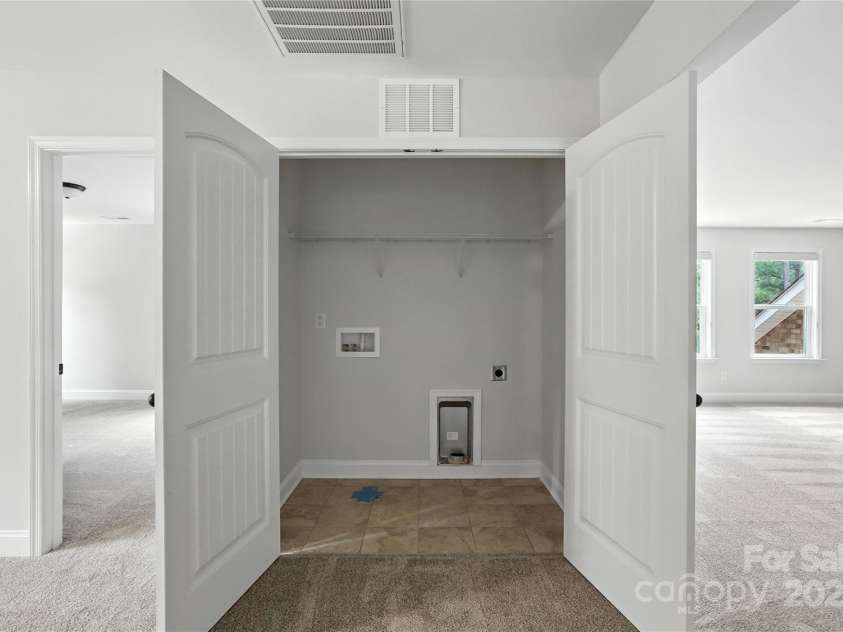 13800 Pavilion Estates Drive, Huntersville, NC 28078.  MLS# CAR4288379, YatesRealty ID 33444. 