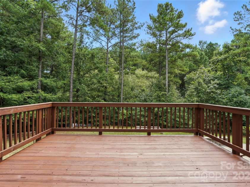 13800 Pavilion Estates Drive, Huntersville, NC 28078.  MLS# CAR4288379, YatesRealty ID 33444. 