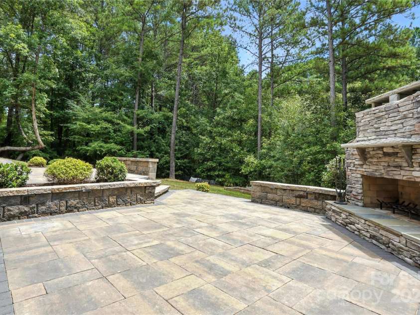 13800 Pavilion Estates Drive, Huntersville, NC 28078.  MLS# CAR4288379, YatesRealty ID 33444. 