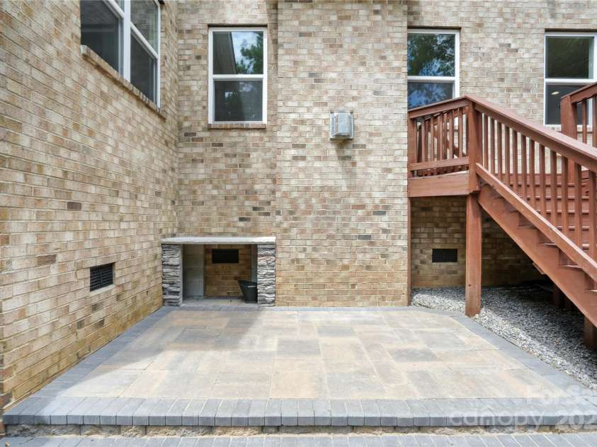 13800 Pavilion Estates Drive, Huntersville, NC 28078.  MLS# CAR4288379, YatesRealty ID 33444. 