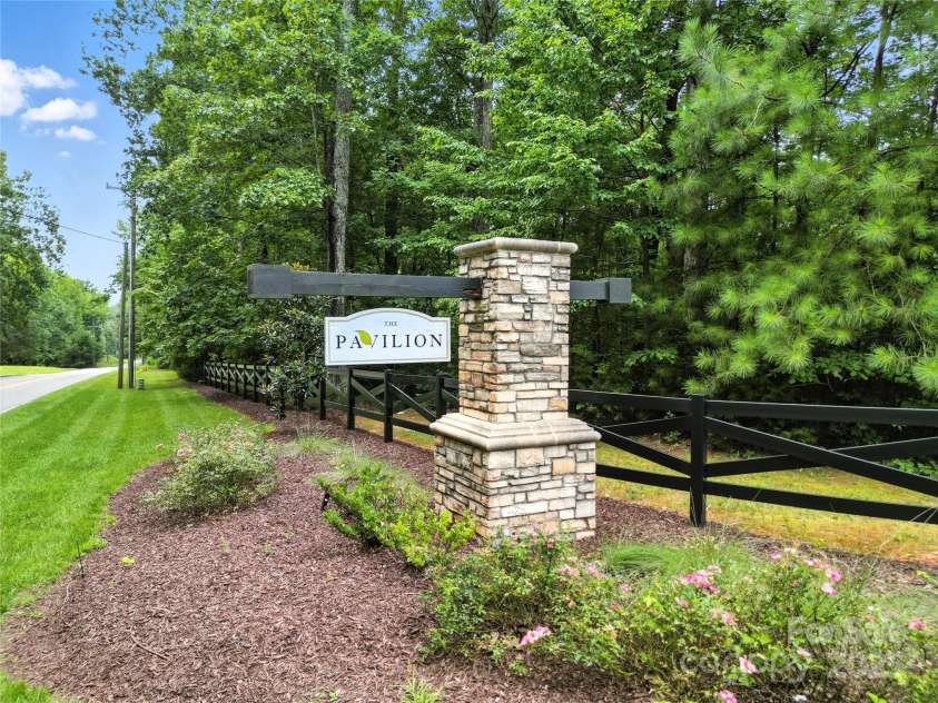 13800 Pavilion Estates Drive, Huntersville, NC 28078.  MLS# CAR4288379, YatesRealty ID 33444. 