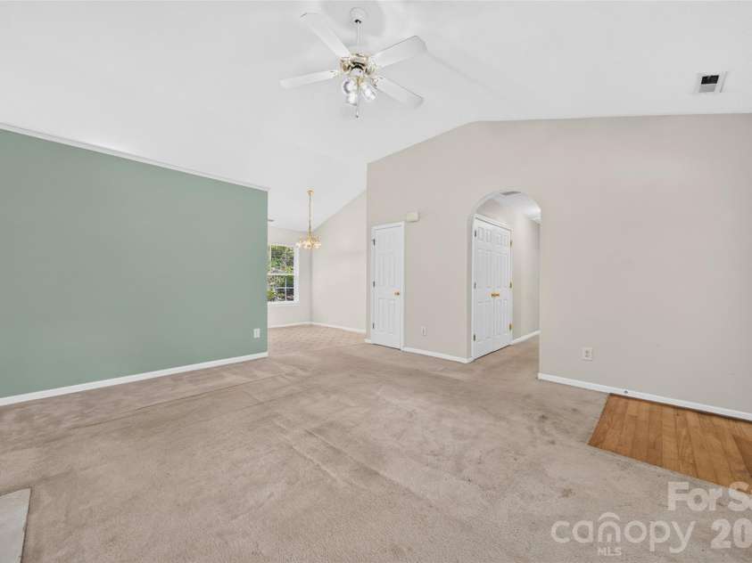 4627 Victory Lane, Charlotte, NC 28269.  MLS# CAR4398187, YatesRealty ID 33445. 