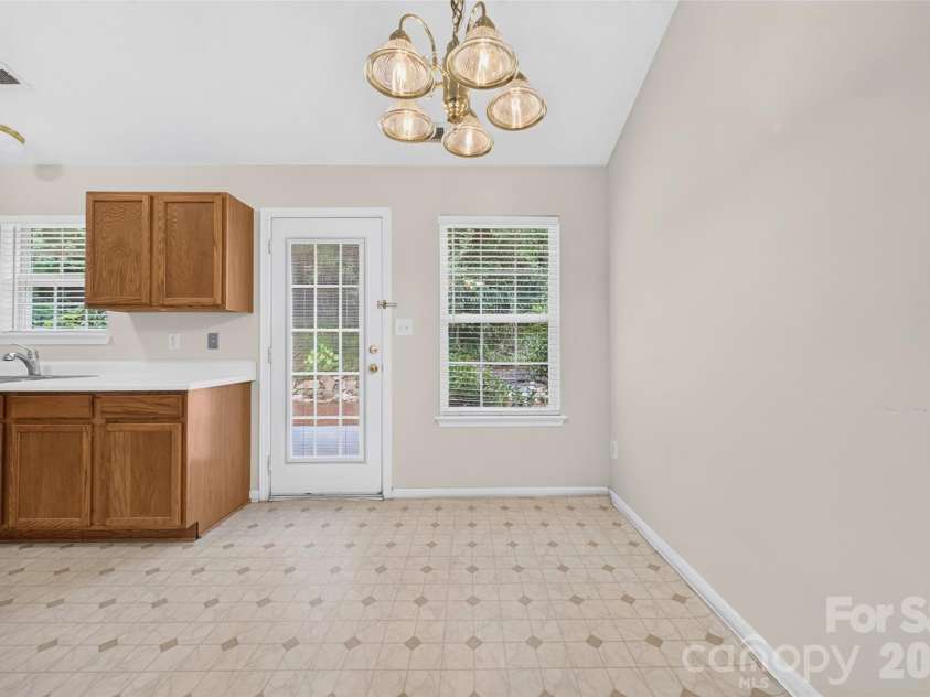 4627 Victory Lane, Charlotte, NC 28269.  MLS# CAR4398187, YatesRealty ID 33445. 