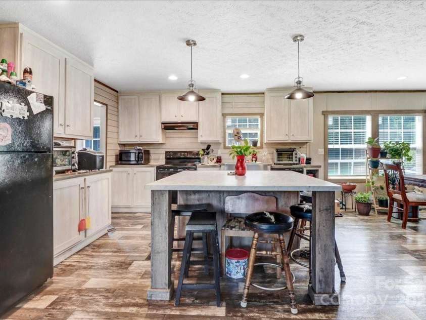 6570 Gardners School Road, Stantonsburg, NC 27883.  MLS# CAR4289883, YatesRealty ID 33445. 