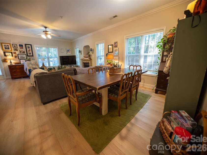 1392 21st Avenue, Hickory, NC 28601.  MLS# CAR4394397, YatesRealty ID 33446. 