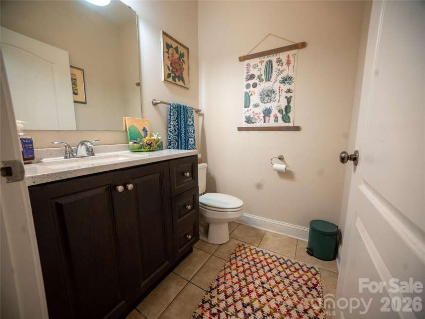 1392 21st Avenue, Hickory, NC 28601.  MLS# CAR4394397, YatesRealty ID 33446. 