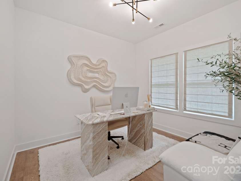 709 Tennyson Drive, Charlotte, NC 28208.  MLS# CAR4291372, YatesRealty ID 33447. 