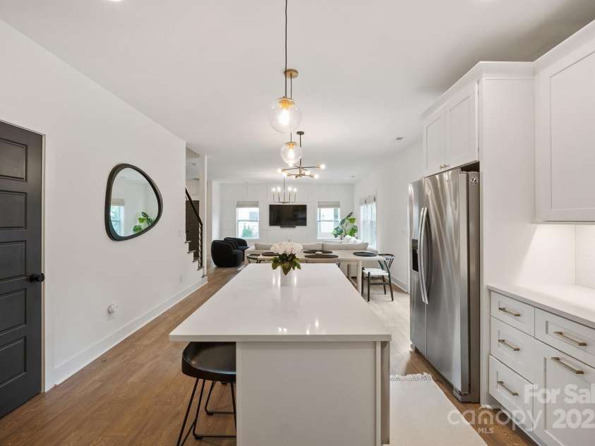 709 Tennyson Drive, Charlotte, NC 28208.  MLS# CAR4291372, YatesRealty ID 33447. 