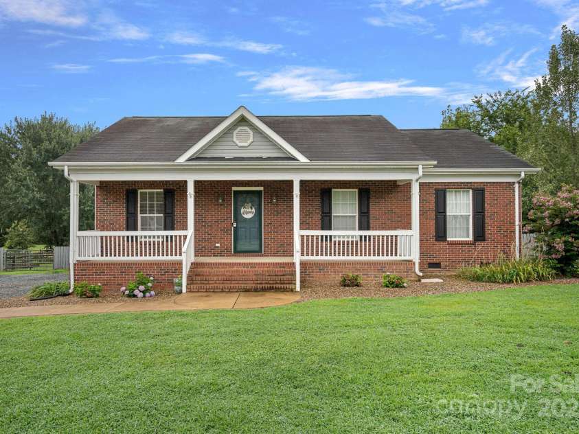 1420 Bradley Drive, Monroe, NC 28112.  MLS# CAR4290147, YatesRealty ID 33448. 