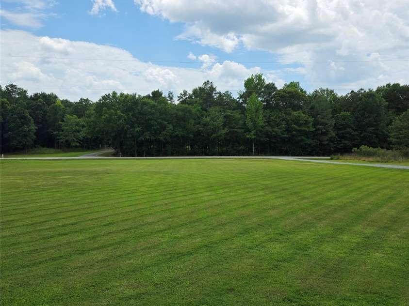 6901 Potter Road, Waxhaw, NC 28173.  MLS# CAR4398373, YatesRealty ID 33448. 