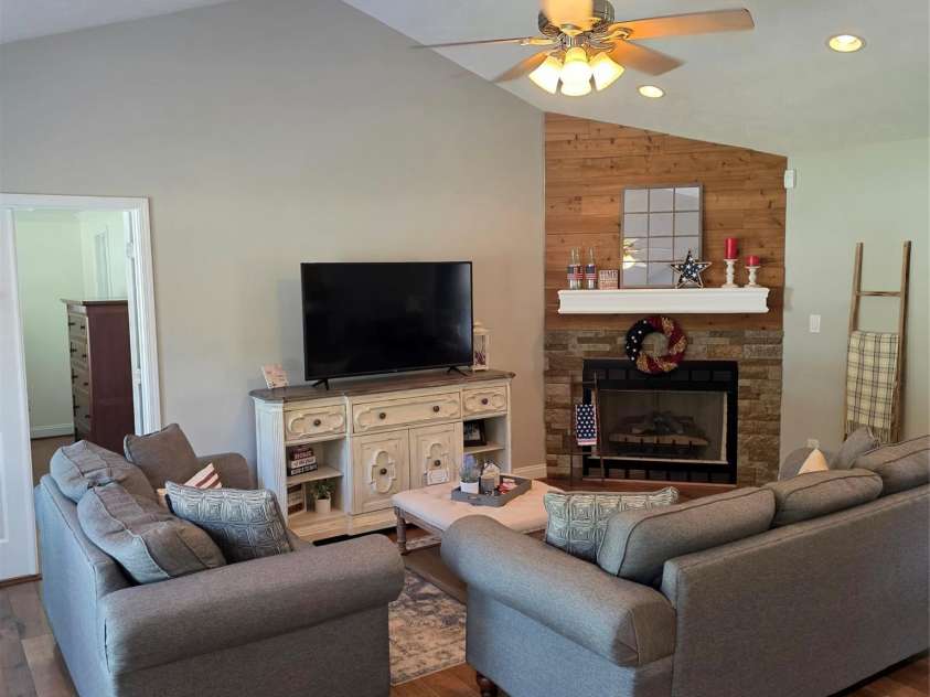 6901 Potter Road, Waxhaw, NC 28173.  MLS# CAR4398373, YatesRealty ID 33448. 