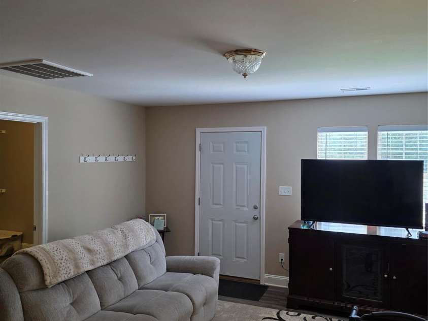 6901 Potter Road, Waxhaw, NC 28173.  MLS# CAR4398373, YatesRealty ID 33448. 