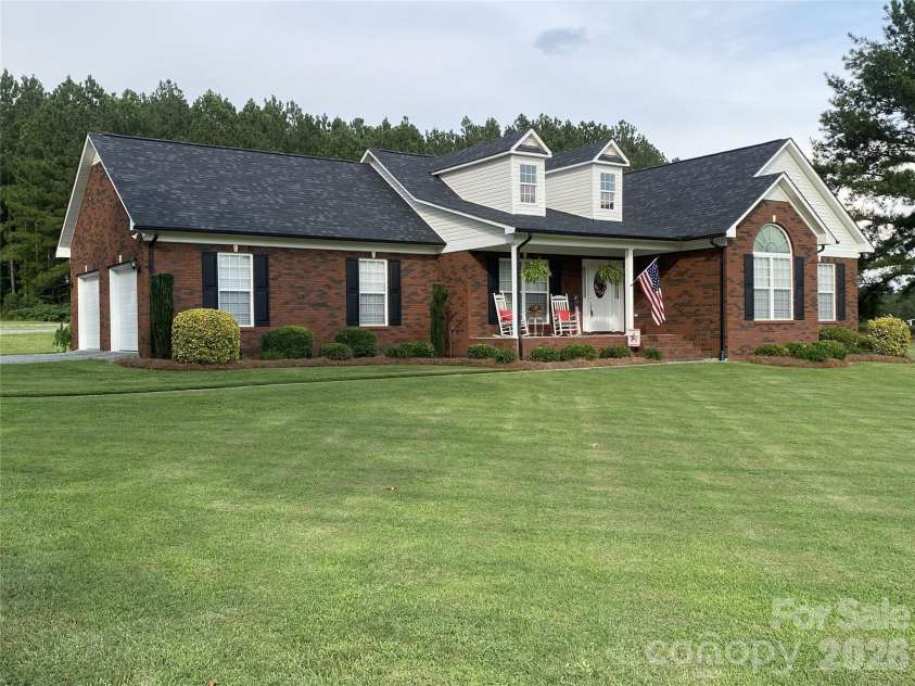 6901 Potter Road, Waxhaw, NC 28173.  MLS# CAR4398373, YatesRealty ID 33448. 