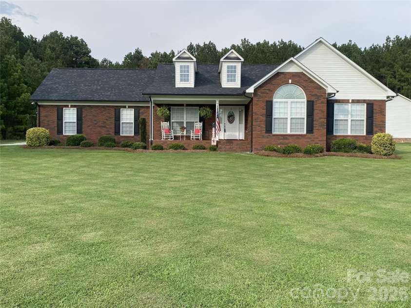 6901 Potter Road, Waxhaw, NC 28173.  MLS# CAR4398373, YatesRealty ID 33448. 