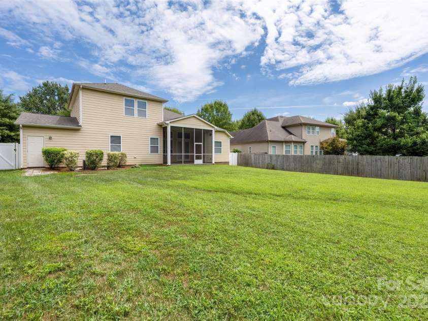 12620 Forrester Avenue, Huntersville, NC 28078.  MLS# CAR4291588, YatesRealty ID 33449. 