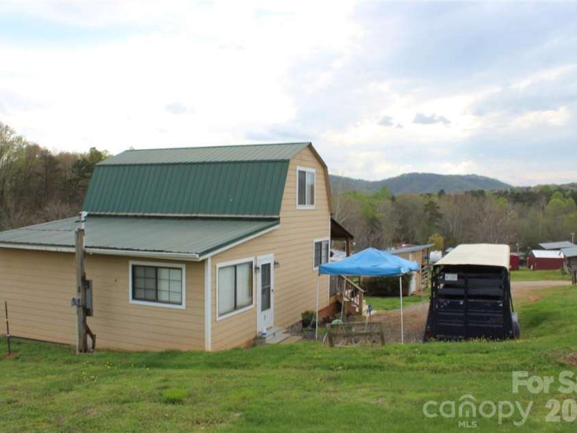 105 Filly Trail, Love Valley, NC 28625.  MLS# CAR4353834, YatesRealty ID 3345. 