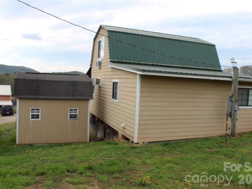 105 Filly Trail, Love Valley, NC 28625.  MLS# CAR4353834, YatesRealty ID 3345. 