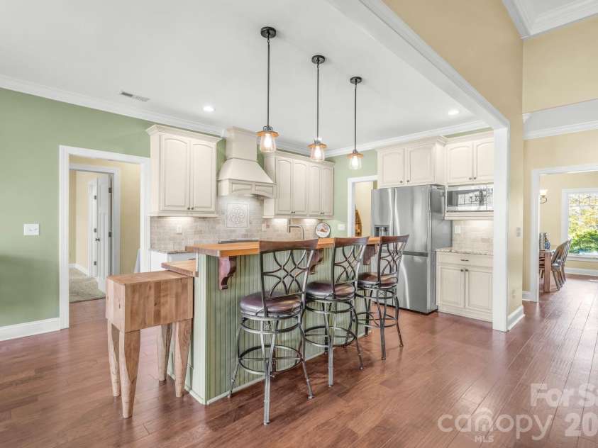 476 Ijames Church Road, Mocksville, NC 27028.  MLS# CAR4321556, YatesRealty ID 3345. 