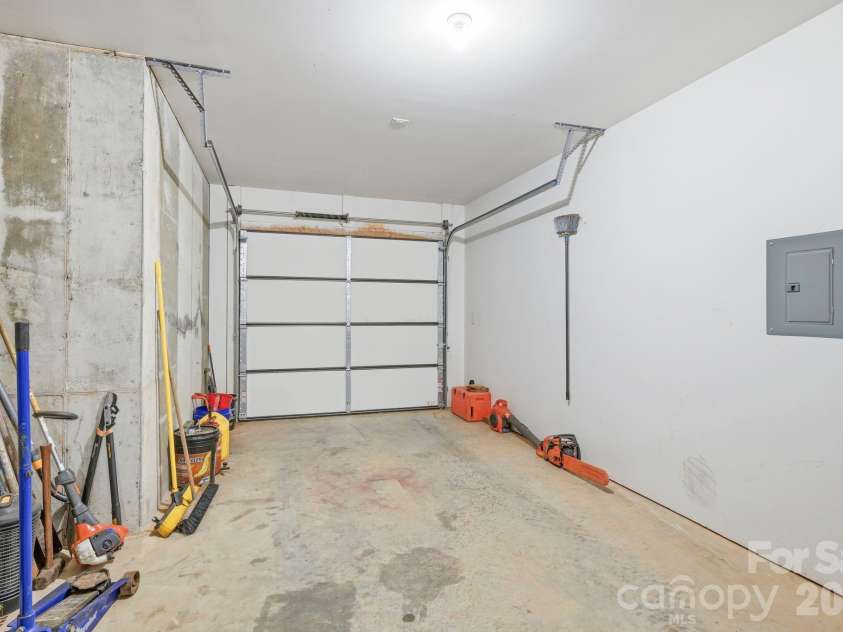 476 Ijames Church Road, Mocksville, NC 27028.  MLS# CAR4321556, YatesRealty ID 3345. 