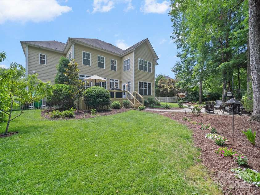 1808 Mill Chase Lane, Waxhaw, NC 28173.  MLS# CAR4273047, YatesRealty ID 33450. 