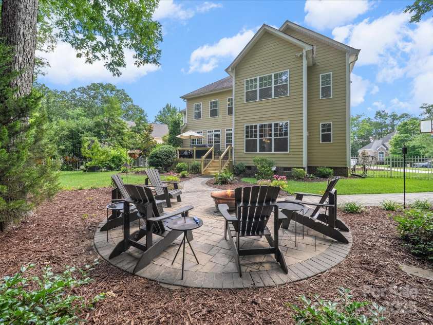 1808 Mill Chase Lane, Waxhaw, NC 28173.  MLS# CAR4273047, YatesRealty ID 33450. 