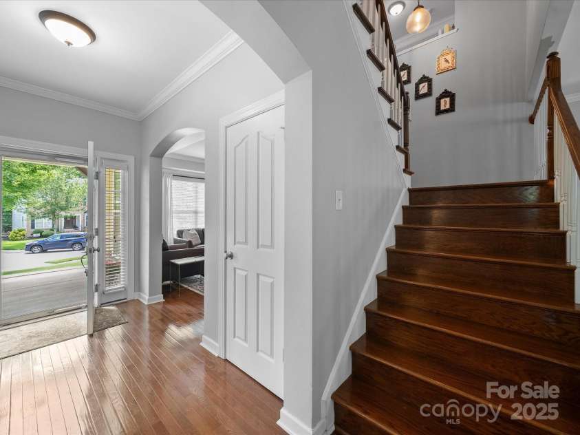 1808 Mill Chase Lane, Waxhaw, NC 28173.  MLS# CAR4273047, YatesRealty ID 33450. Let's go upstairs