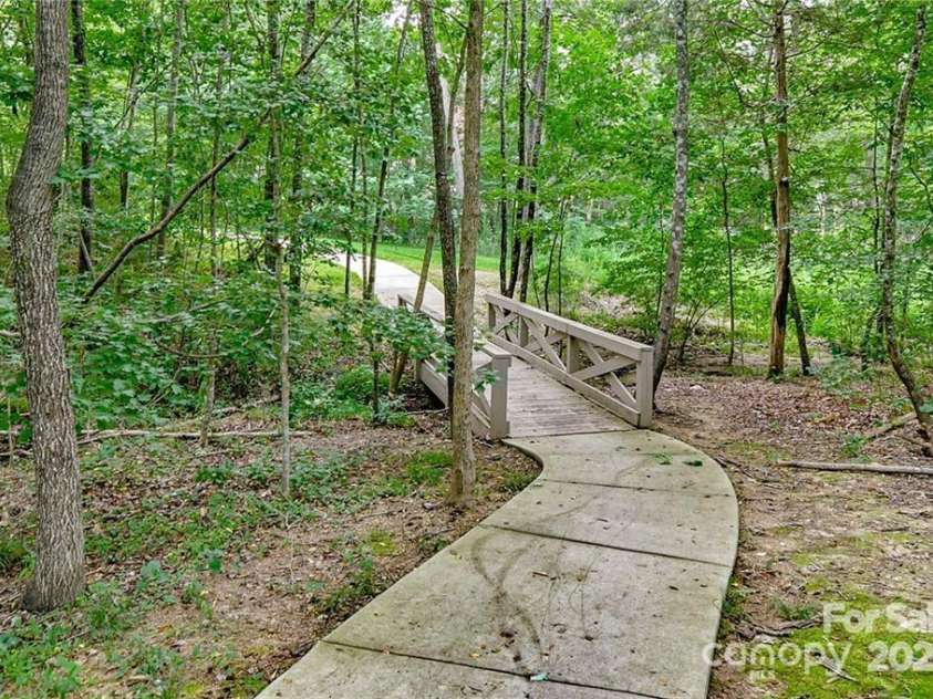 1808 Mill Chase Lane, Waxhaw, NC 28173.  MLS# CAR4273047, YatesRealty ID 33450. Walking trails