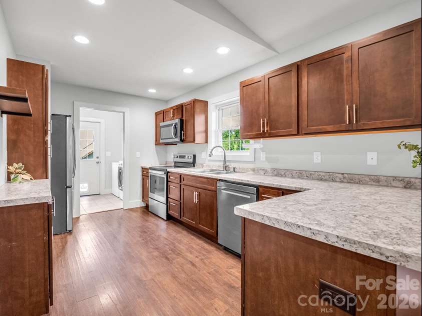 18 Old Chapman Place, Leicester, NC 28748.  MLS# CAR4398287, YatesRealty ID 33451. Kitchen