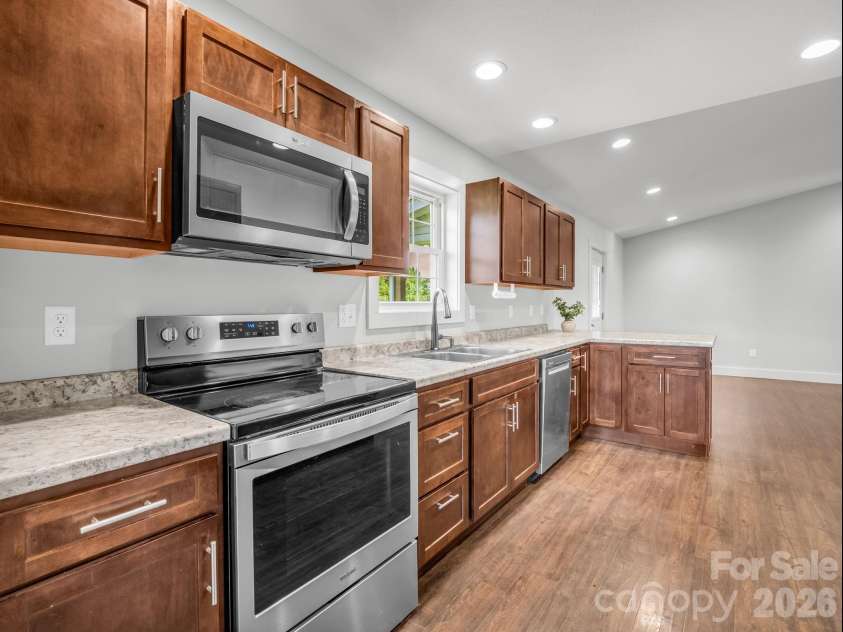 18 Old Chapman Place, Leicester, NC 28748.  MLS# CAR4398287, YatesRealty ID 33451. Kitchen