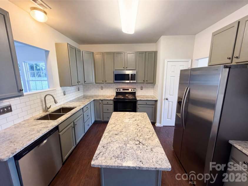 2007 Turtle Point Road, Charlotte, NC 28262.  MLS# CAR4397661, YatesRealty ID 33452. 