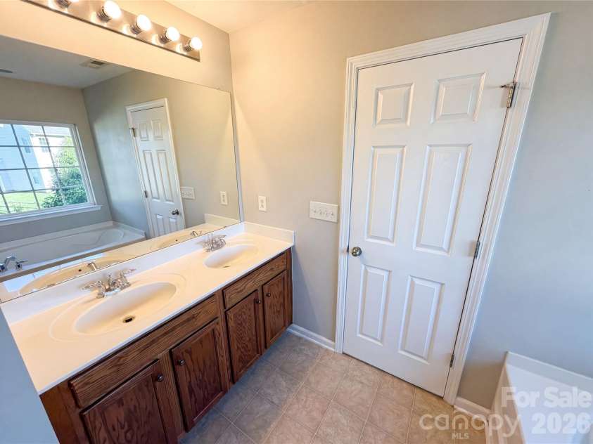 2007 Turtle Point Road, Charlotte, NC 28262.  MLS# CAR4397661, YatesRealty ID 33452. 