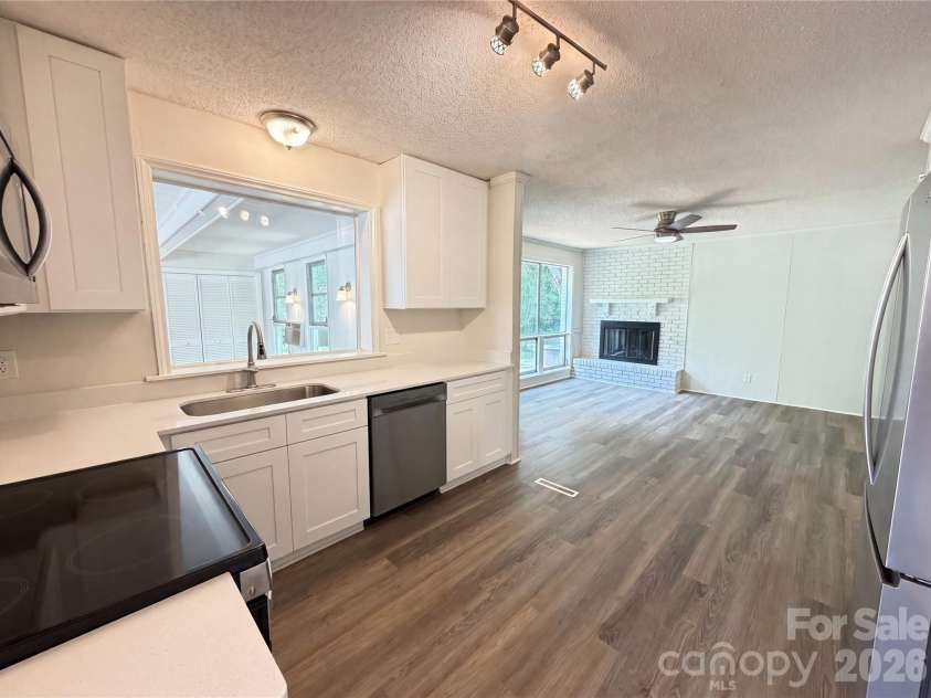 11932 Idlewild Road, Matthews, NC 28105.  MLS# CAR4397057, YatesRealty ID 33453. 