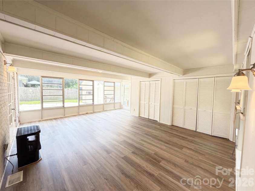 11932 Idlewild Road, Matthews, NC 28105.  MLS# CAR4397057, YatesRealty ID 33453. 