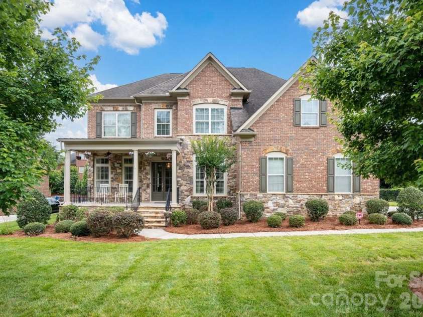 7323 Harcourt Crossing, Fort Mill, SC 29707.  MLS# CAR4385185, YatesRealty ID 33455. 