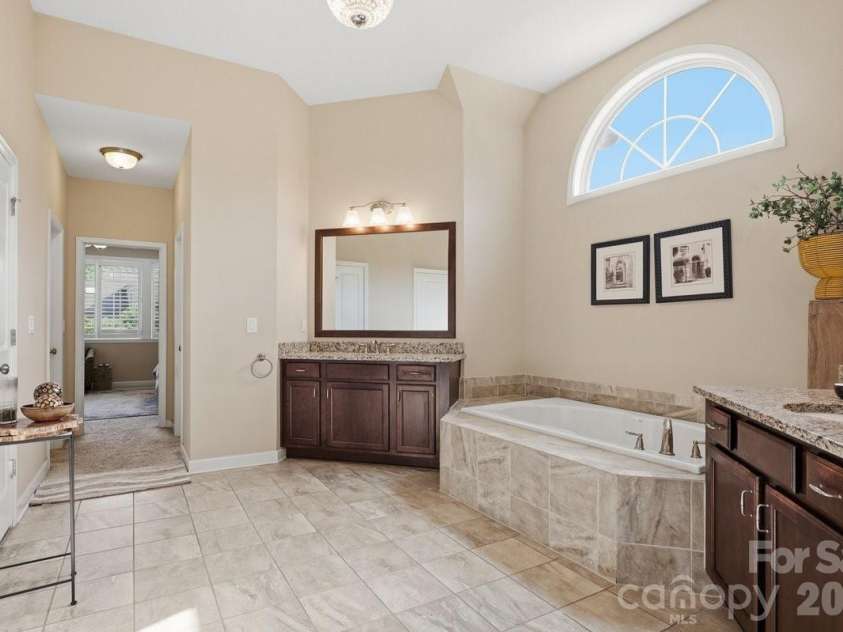 7323 Harcourt Crossing, Fort Mill, SC 29707.  MLS# CAR4385185, YatesRealty ID 33455. 
