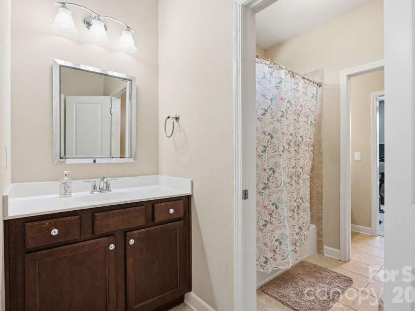 7323 Harcourt Crossing, Fort Mill, SC 29707.  MLS# CAR4385185, YatesRealty ID 33455. 