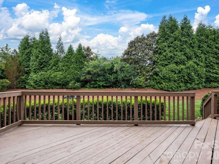 7323 Harcourt Crossing, Fort Mill, SC 29707.  MLS# CAR4385185, YatesRealty ID 33455. 