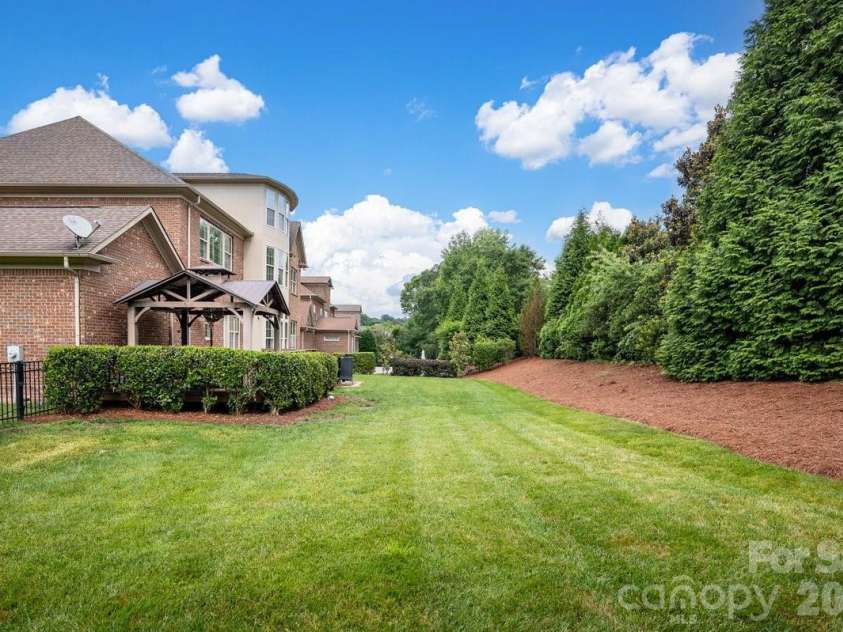 7323 Harcourt Crossing, Fort Mill, SC 29707.  MLS# CAR4385185, YatesRealty ID 33455. 